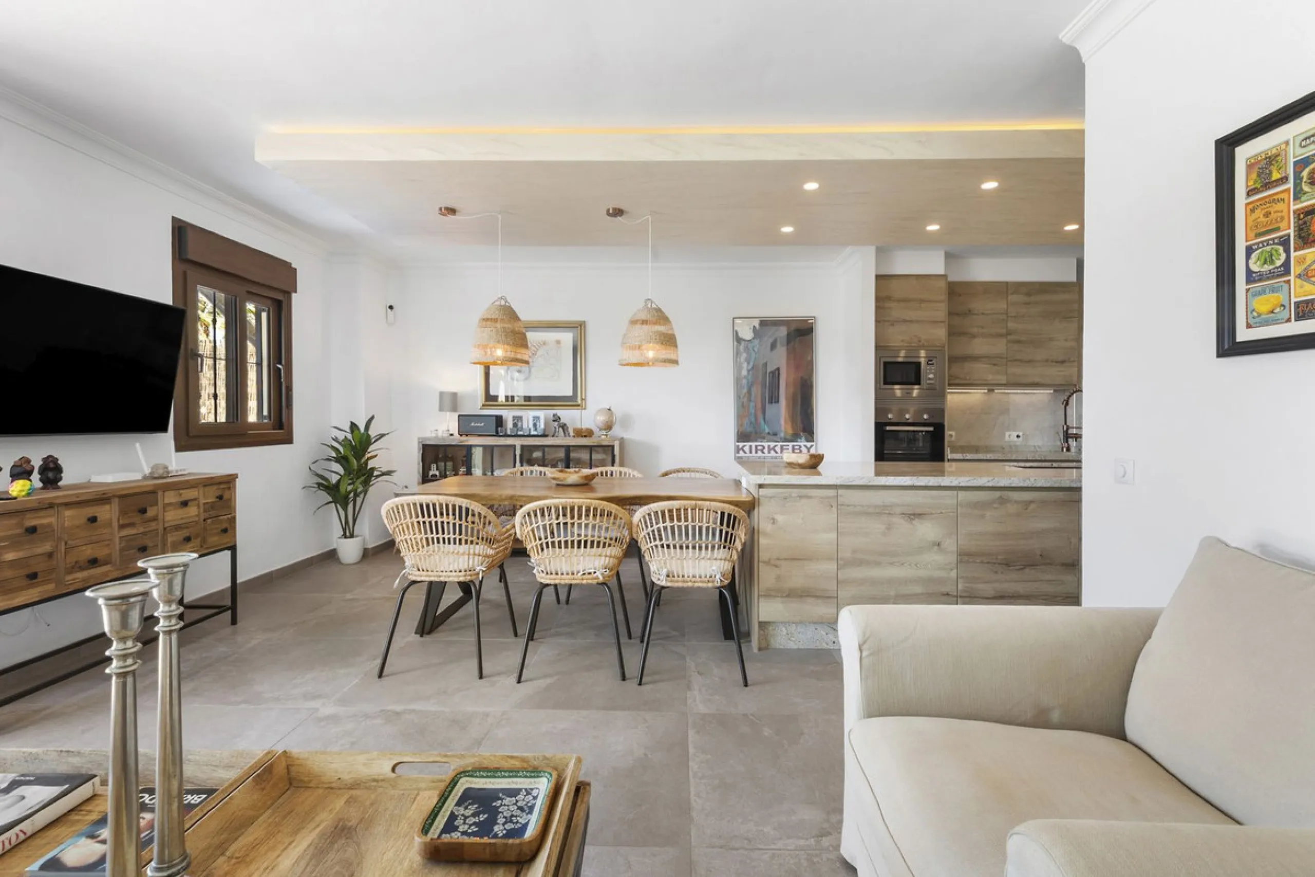 Elegant 3-Bedroom Semi-Detached House with Private Pool, Golf Views & Dream Location – Marbella