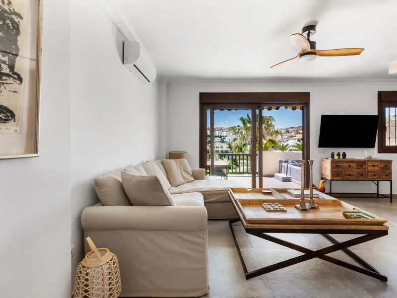 Elegant 3-Bedroom Semi-Detached House with Private Pool, Golf Views & Dream Location – Marbella