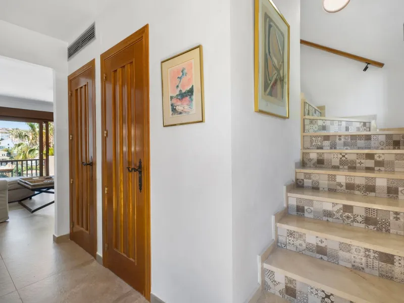 Elegant 3-Bedroom Semi-Detached House with Private Pool, Golf Views & Dream Location – Marbella