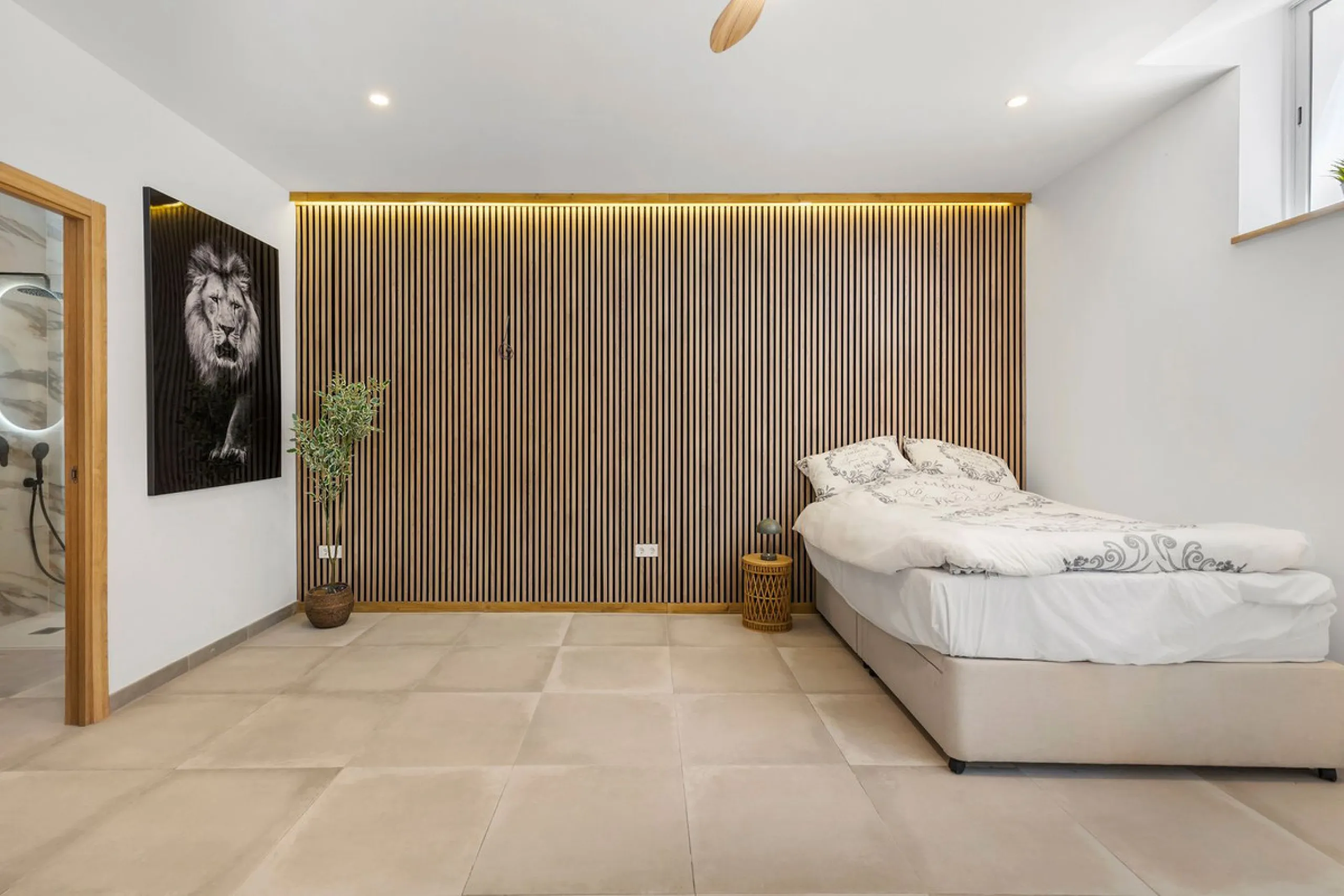 Elegant 3-Bedroom Semi-Detached House with Private Pool, Golf Views & Dream Location – Marbella