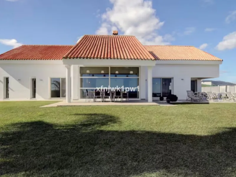 Exceptional Luxury Estate Near Sotogrande – Rare 10,000 m² Plot with Sea Views