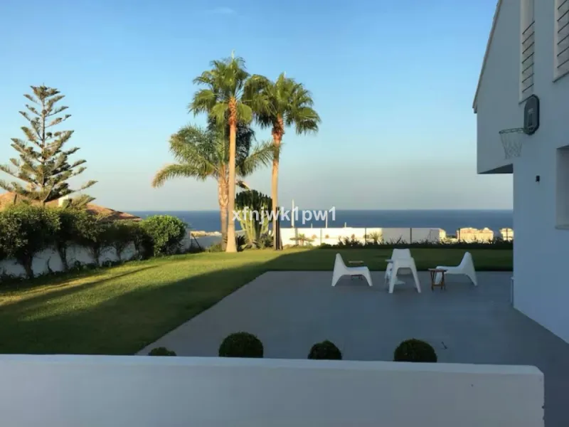 Exceptional Luxury Estate Near Sotogrande – Rare 10,000 m² Plot with Sea Views