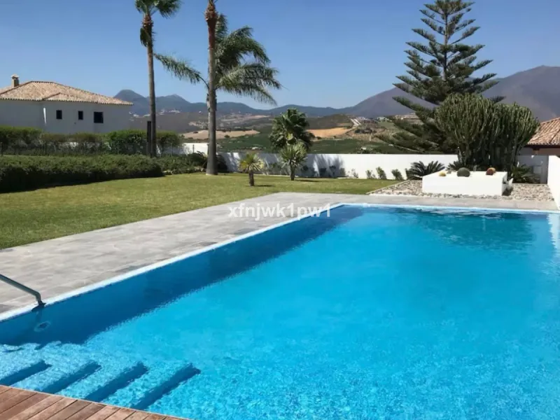 Exceptional Luxury Estate Near Sotogrande – Rare 10,000 m² Plot with Sea Views