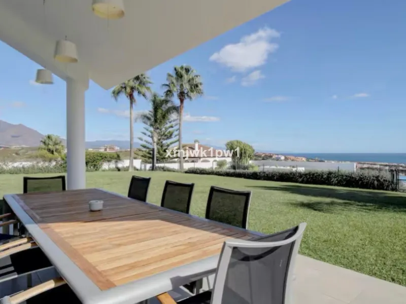 Exceptional Luxury Estate Near Sotogrande – Rare 10,000 m² Plot with Sea Views