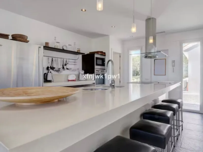 Exceptional Luxury Estate Near Sotogrande – Rare 10,000 m² Plot with Sea Views