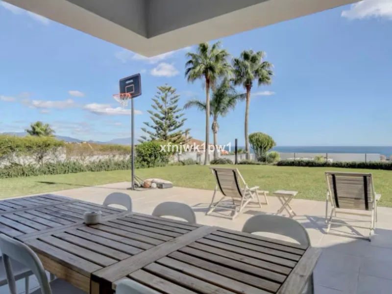 Exceptional Luxury Estate Near Sotogrande – Rare 10,000 m² Plot with Sea Views