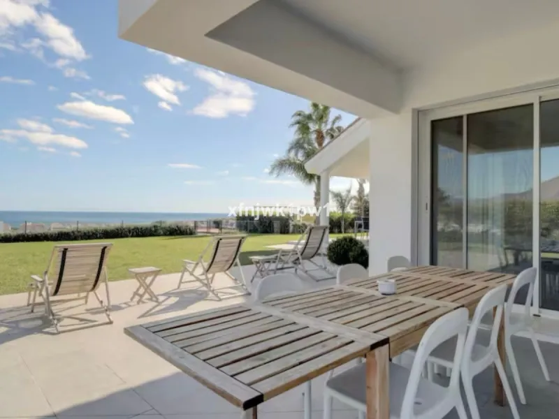 Exceptional Luxury Estate Near Sotogrande – Rare 10,000 m² Plot with Sea Views