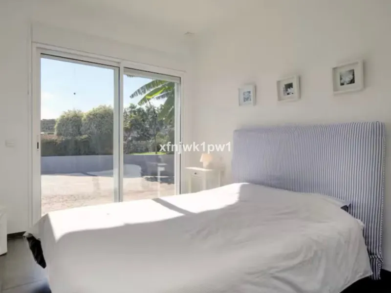 Exceptional Luxury Estate Near Sotogrande – Rare 10,000 m² Plot with Sea Views