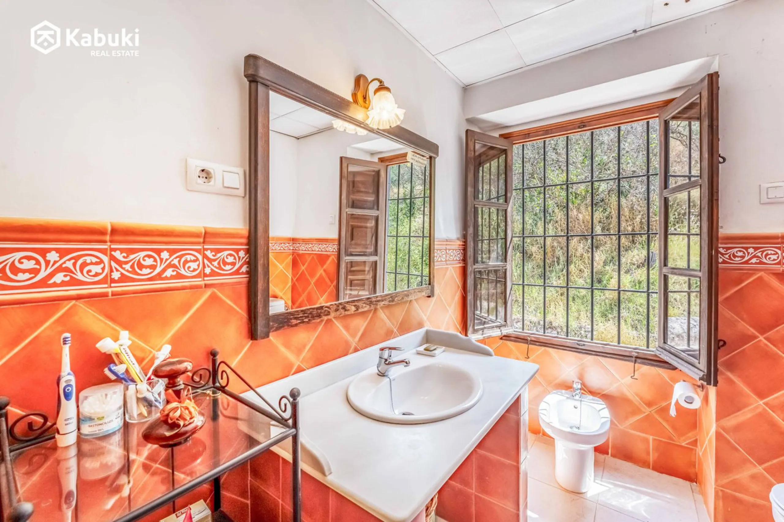 TRADITIONAL CORTIJO IN CAMPANILLAS – HIGH-POTENTIAL RESIDENTIAL & TOURISM PROJECT