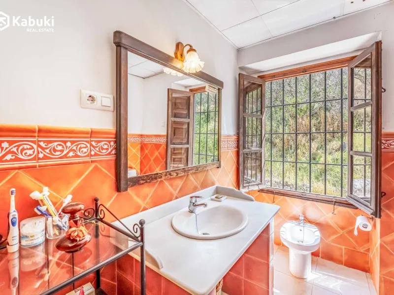 TRADITIONAL CORTIJO IN CAMPANILLAS – HIGH-POTENTIAL RESIDENTIAL & TOURISM PROJECT