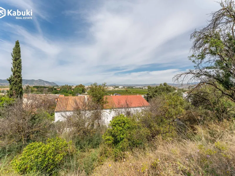 TRADITIONAL CORTIJO IN CAMPANILLAS – HIGH-POTENTIAL RESIDENTIAL & TOURISM PROJECT