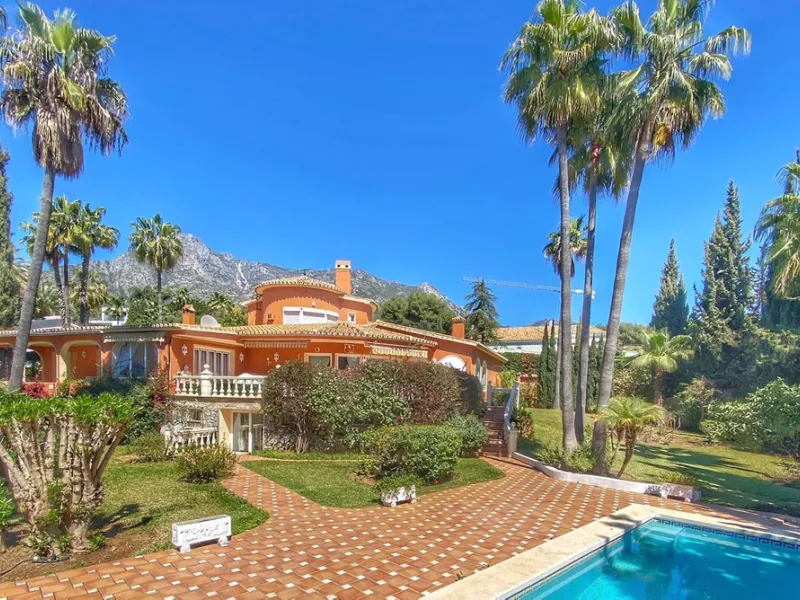 **Detached Villa  in Rocio de Nagueles  **