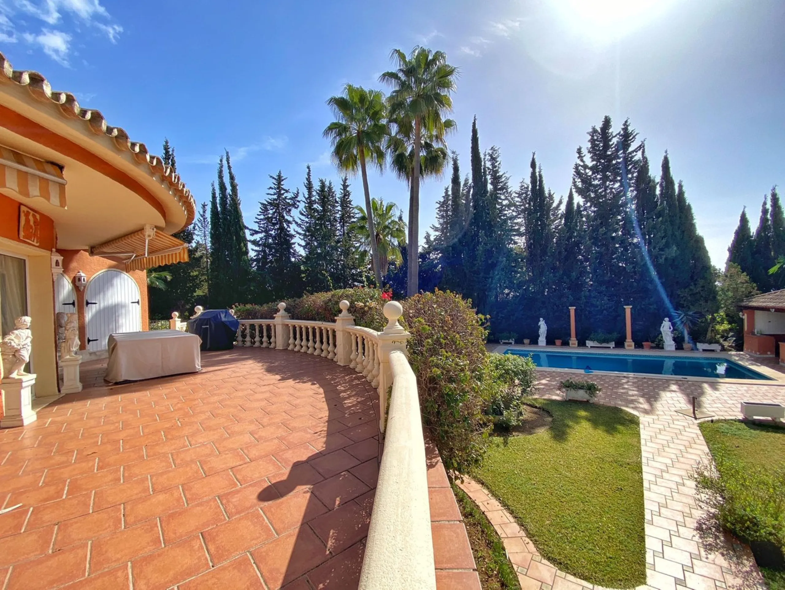 **Detached Villa  in Rocio de Nagueles  **