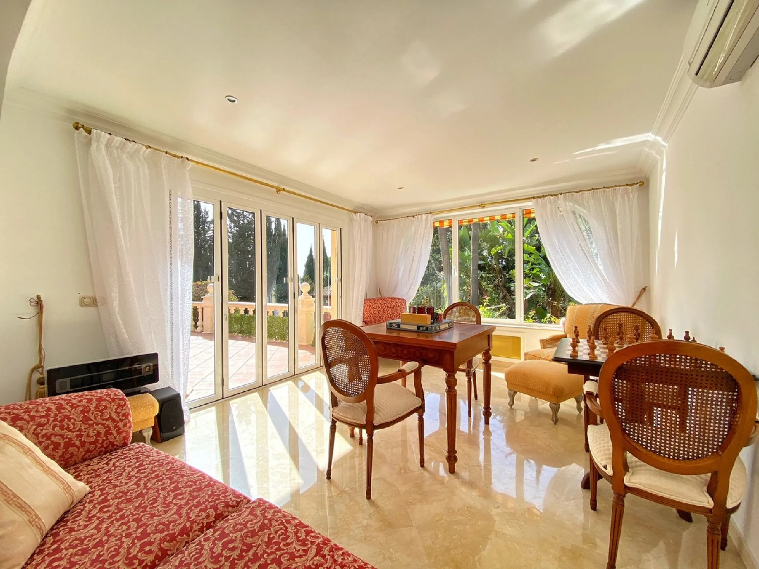 **Detached Villa  in Rocio de Nagueles  **