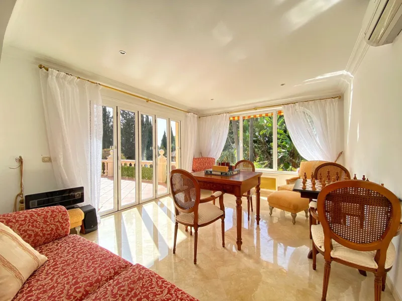 **Detached Villa  in Rocio de Nagueles  **