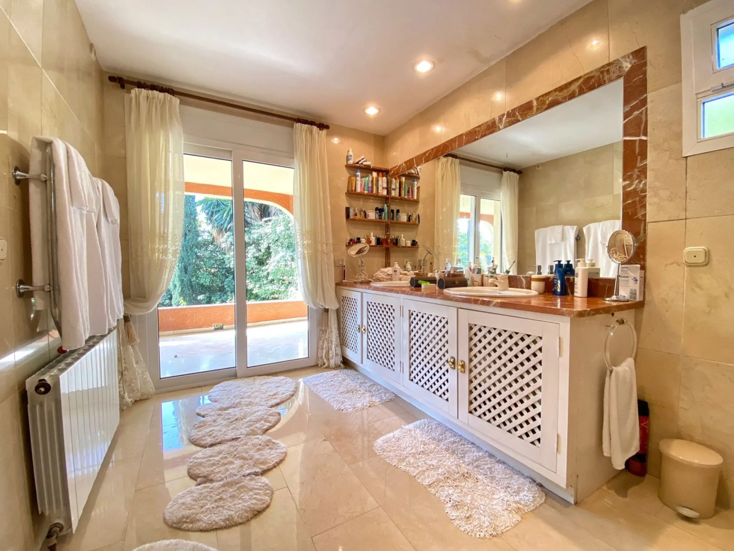 **Detached Villa  in Rocio de Nagueles  **