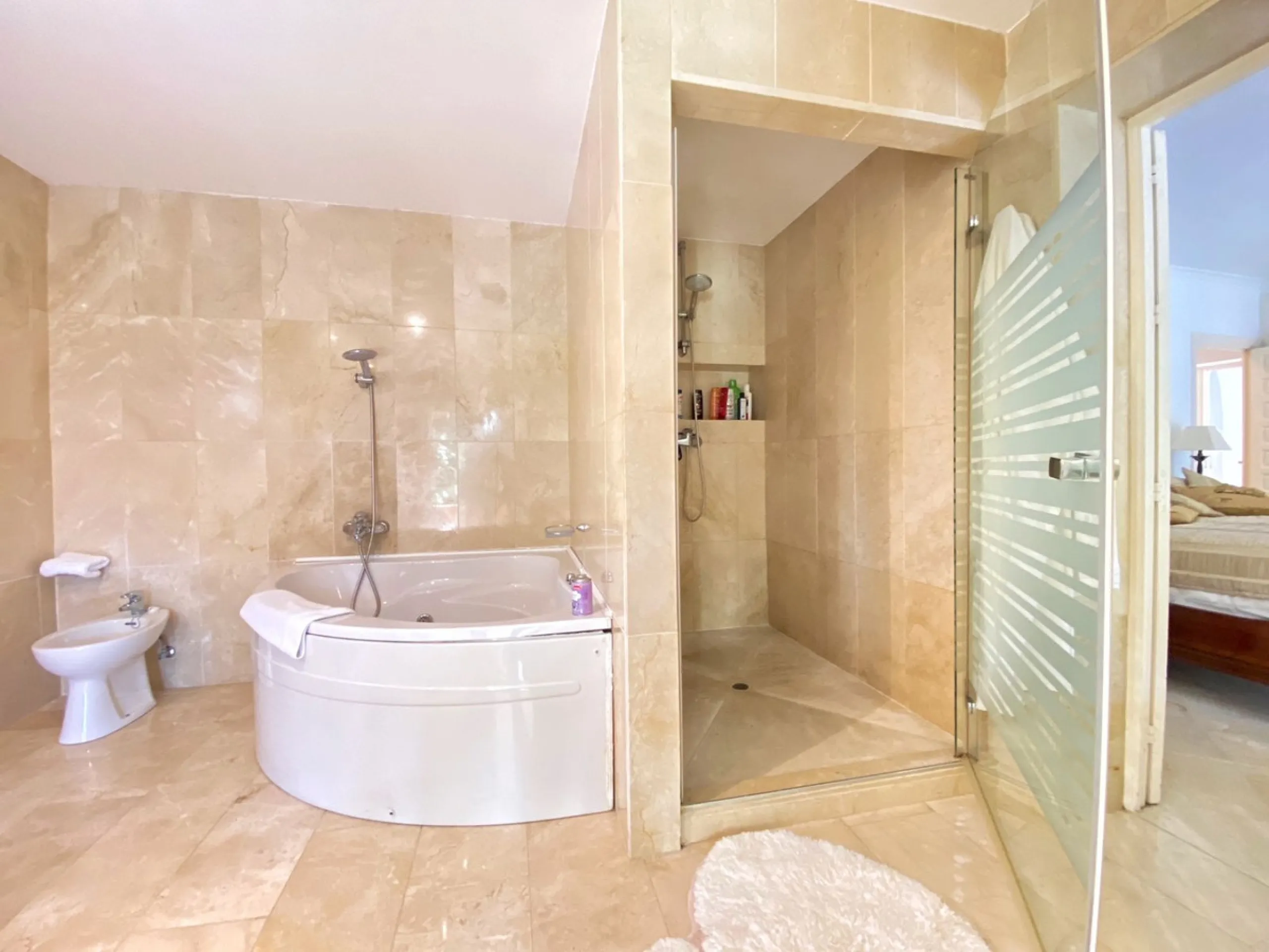 **Detached Villa  in Rocio de Nagueles  **