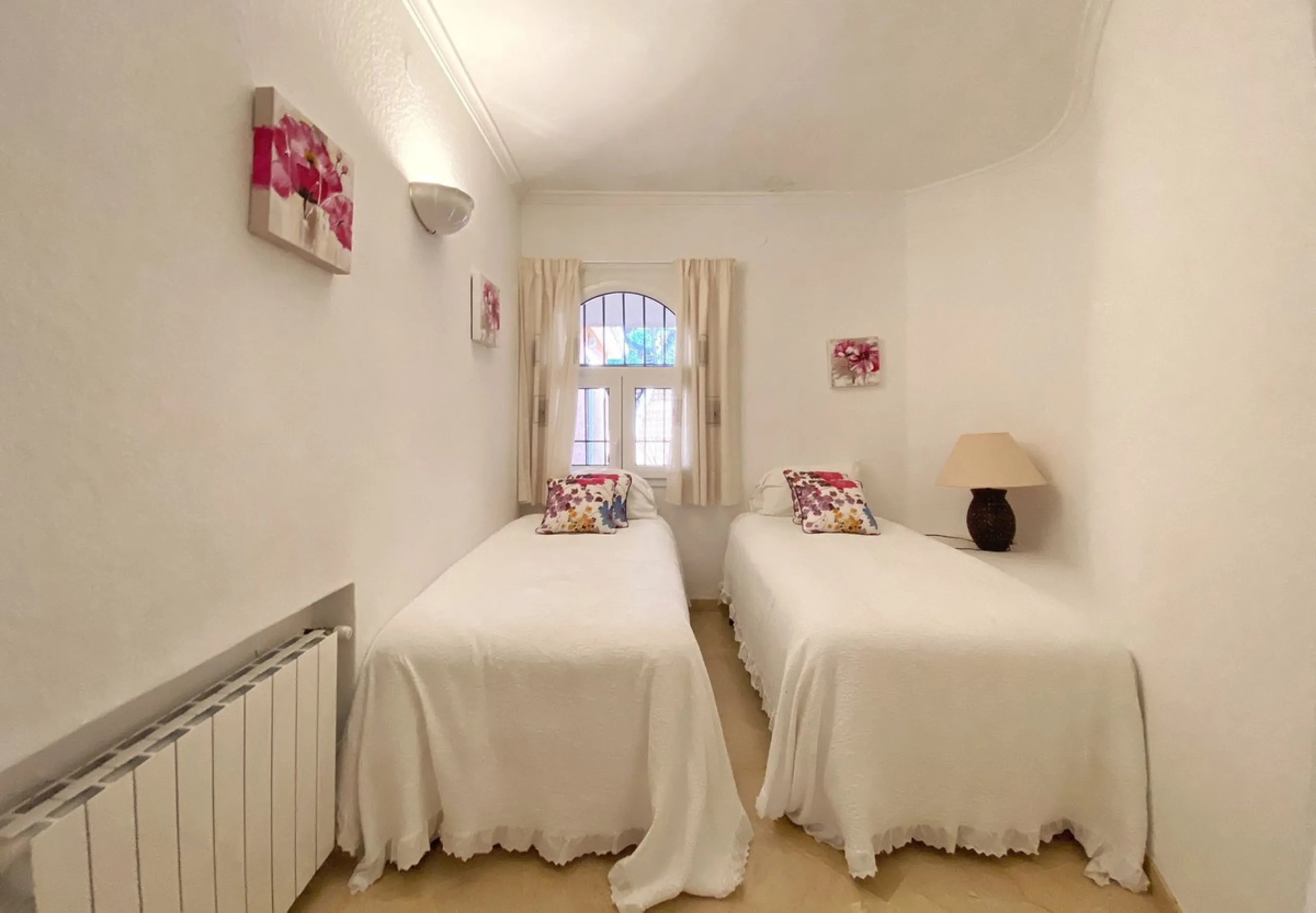 **Detached Villa  in Rocio de Nagueles  **