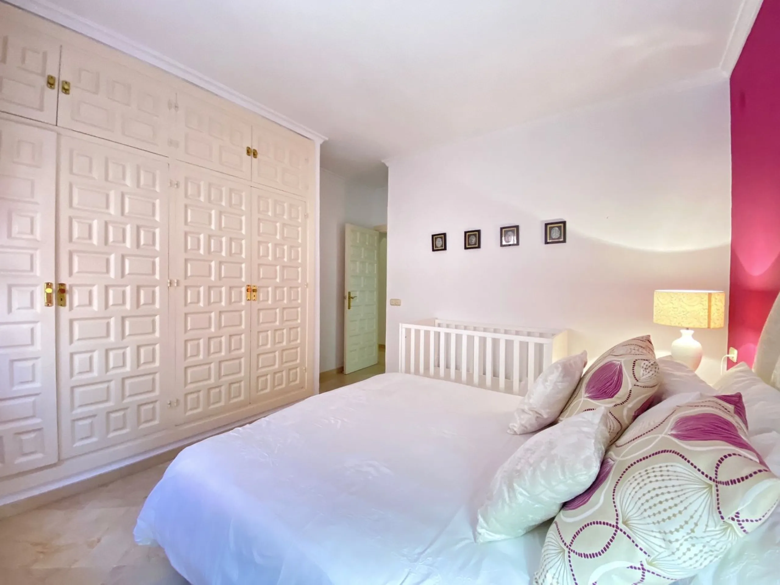 **Detached Villa  in Rocio de Nagueles  **