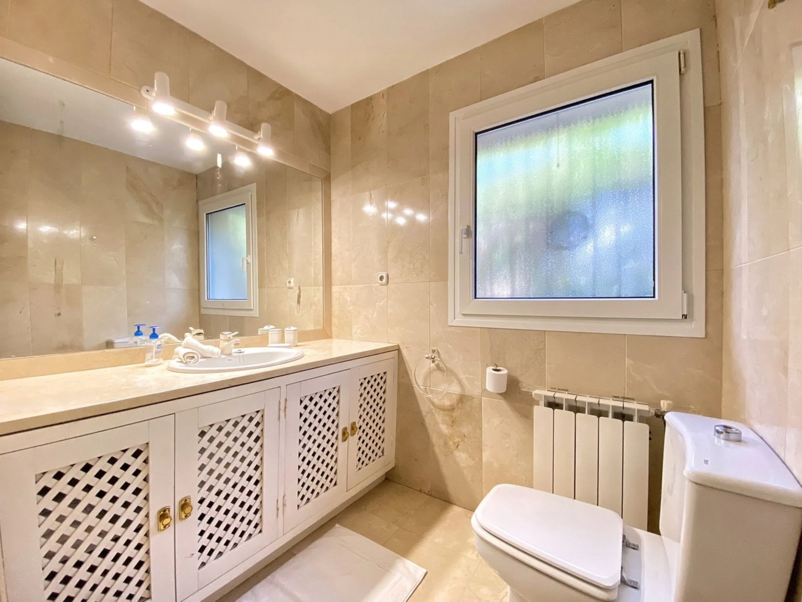 **Detached Villa  in Rocio de Nagueles  **