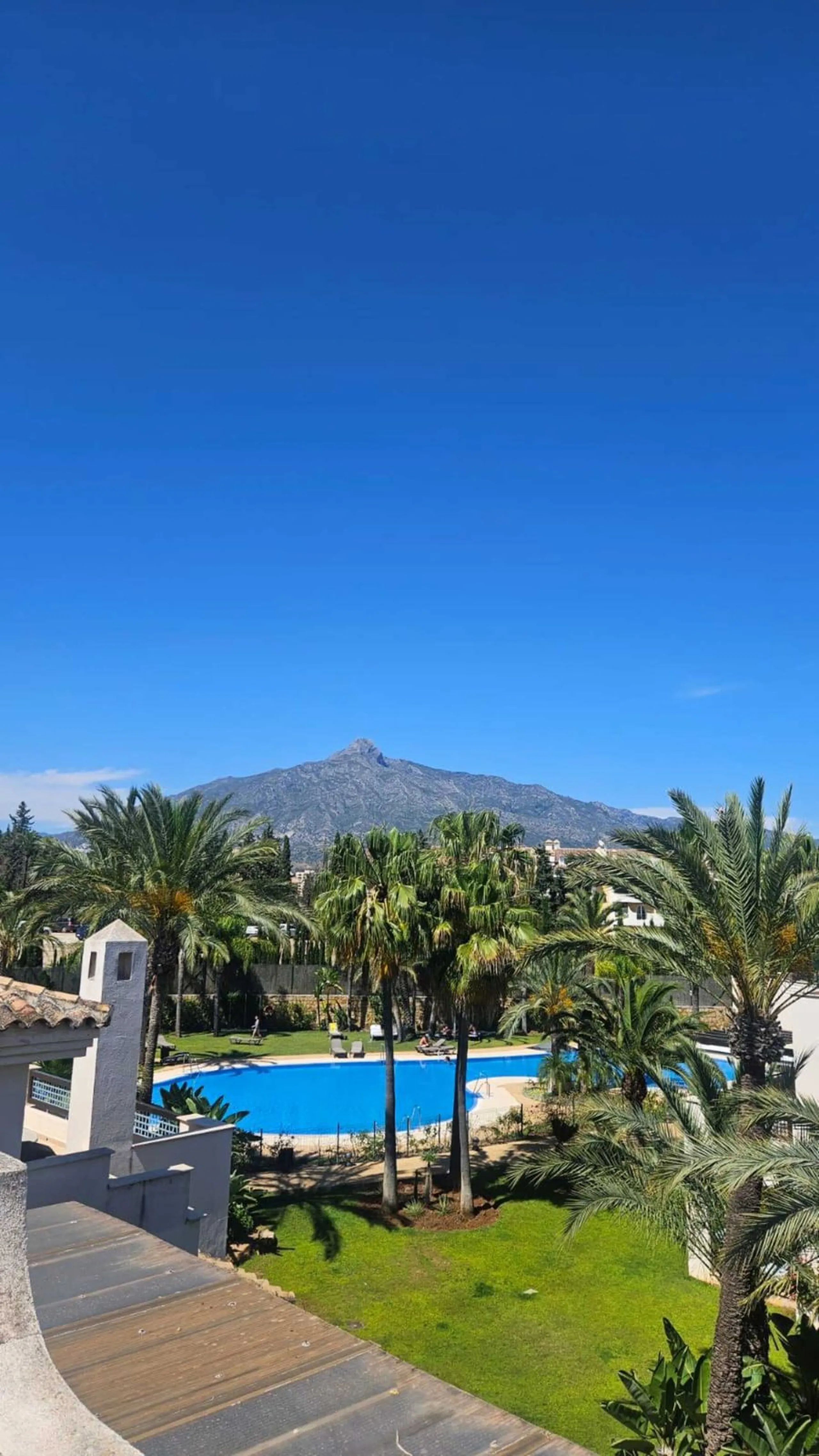Apartment - Penthouse Duplex в продаже в Marbella, Málaga. В доме 3 спален и 3 ванных комнат. Площадь дома 160 м²