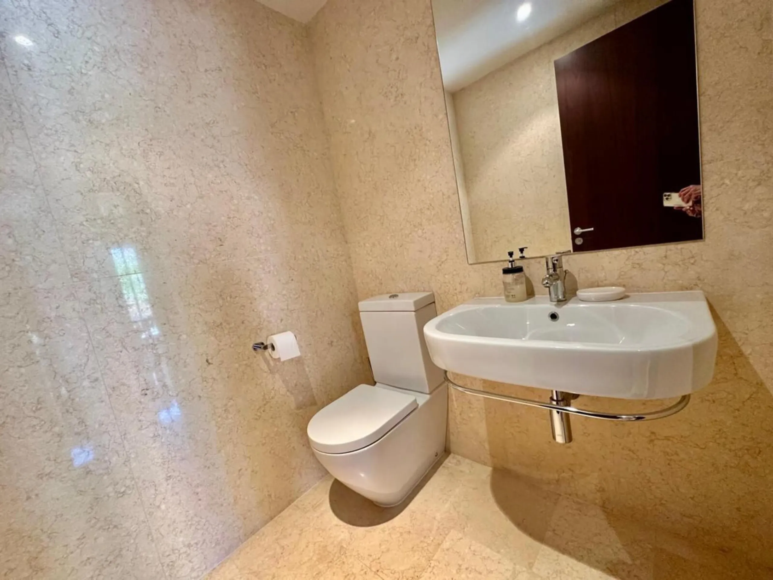 Apartment - Penthouse Duplex в продаже в Marbella, Málaga. В доме 3 спален и 3 ванных комнат. Площадь дома 160 м²
