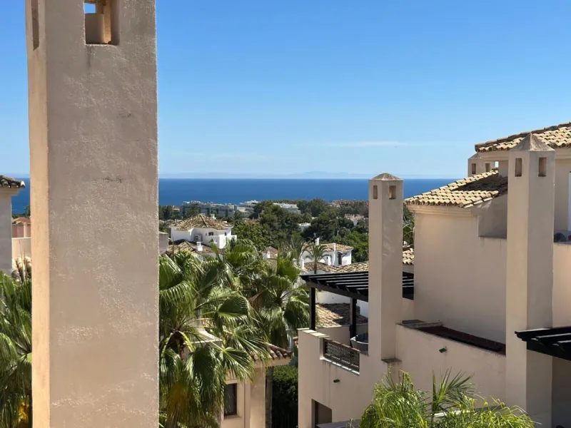 Apartment - Penthouse Duplex в продаже в Marbella, Málaga. В доме 3 спален и 3 ванных комнат. Площадь дома 160 м²