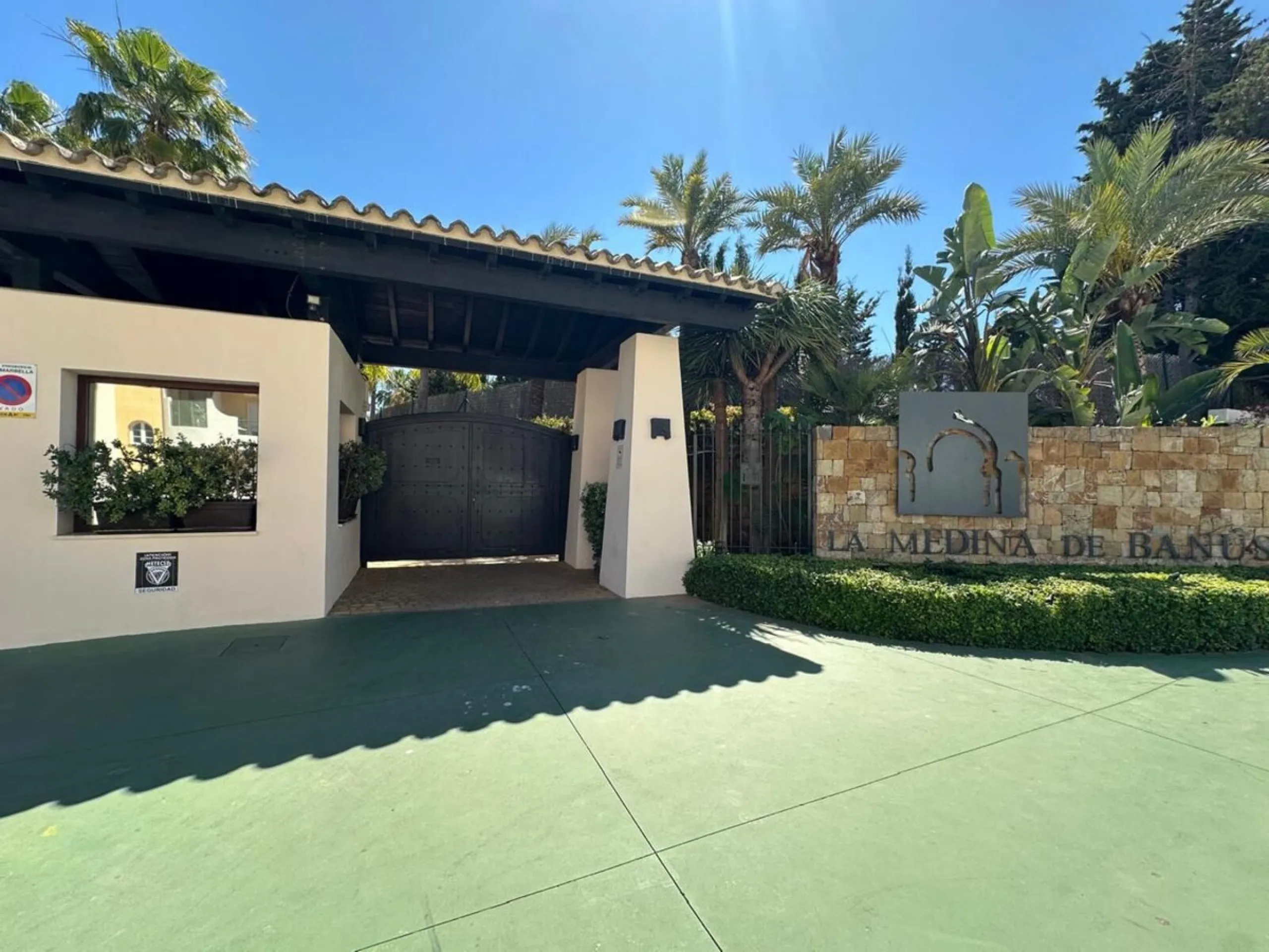 Apartment - Penthouse Duplex в продаже в Marbella, Málaga. В доме 3 спален и 3 ванных комнат. Площадь дома 160 м²