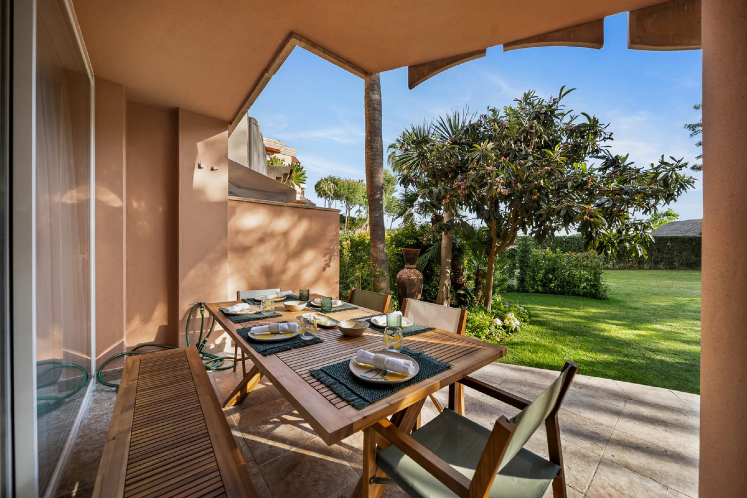 Apartment - Ground Floor Apartment в продаже в Marbella, Málaga. В доме 3 спален и 2 ванных комнат. Площадь дома 162 м²