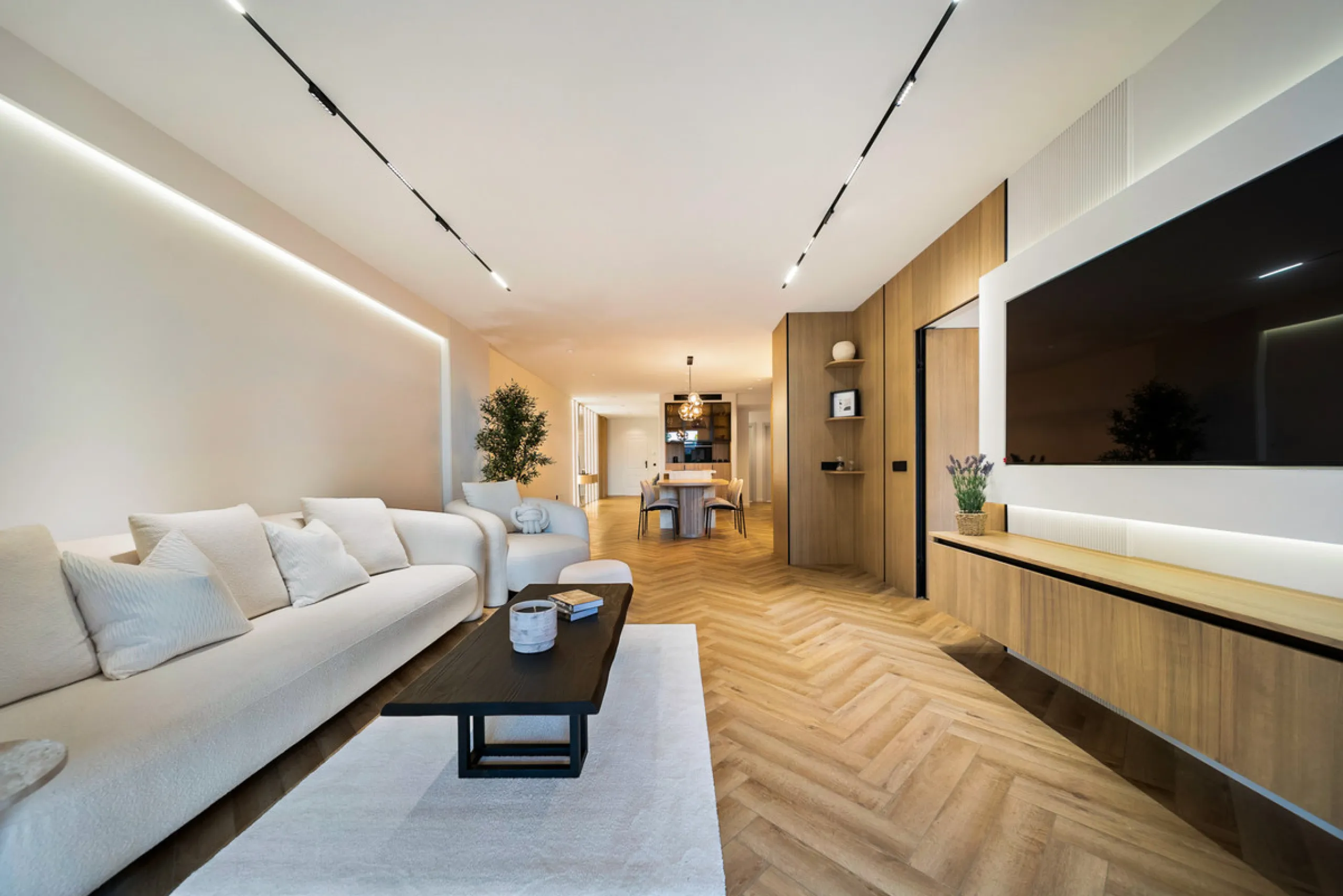 Apartment - Ground Floor Apartment в продаже в Marbella, Málaga. В доме 3 спален и 2 ванных комнат. Площадь дома 162 м²