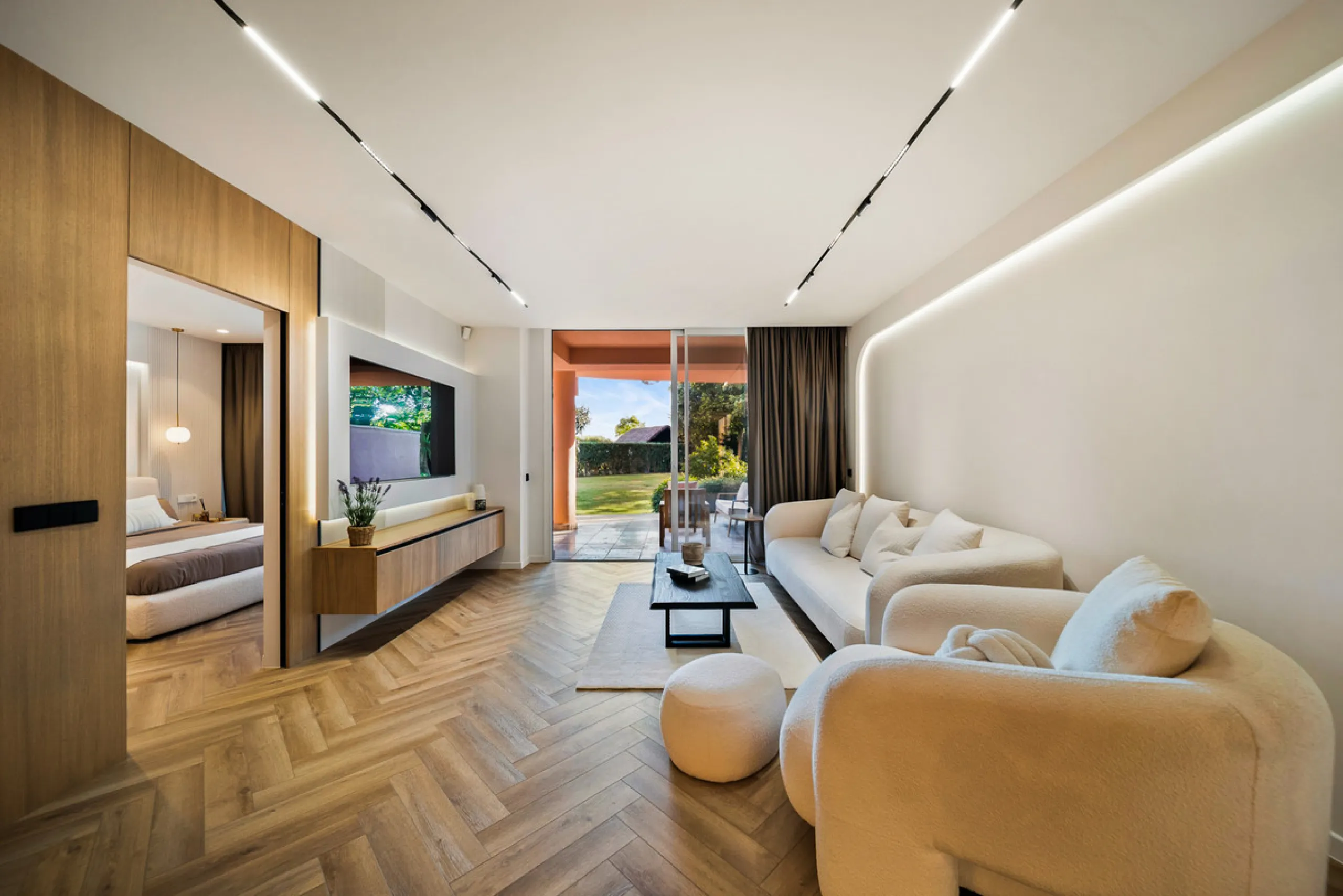 Apartment - Ground Floor Apartment в продаже в Marbella, Málaga. В доме 3 спален и 2 ванных комнат. Площадь дома 162 м²