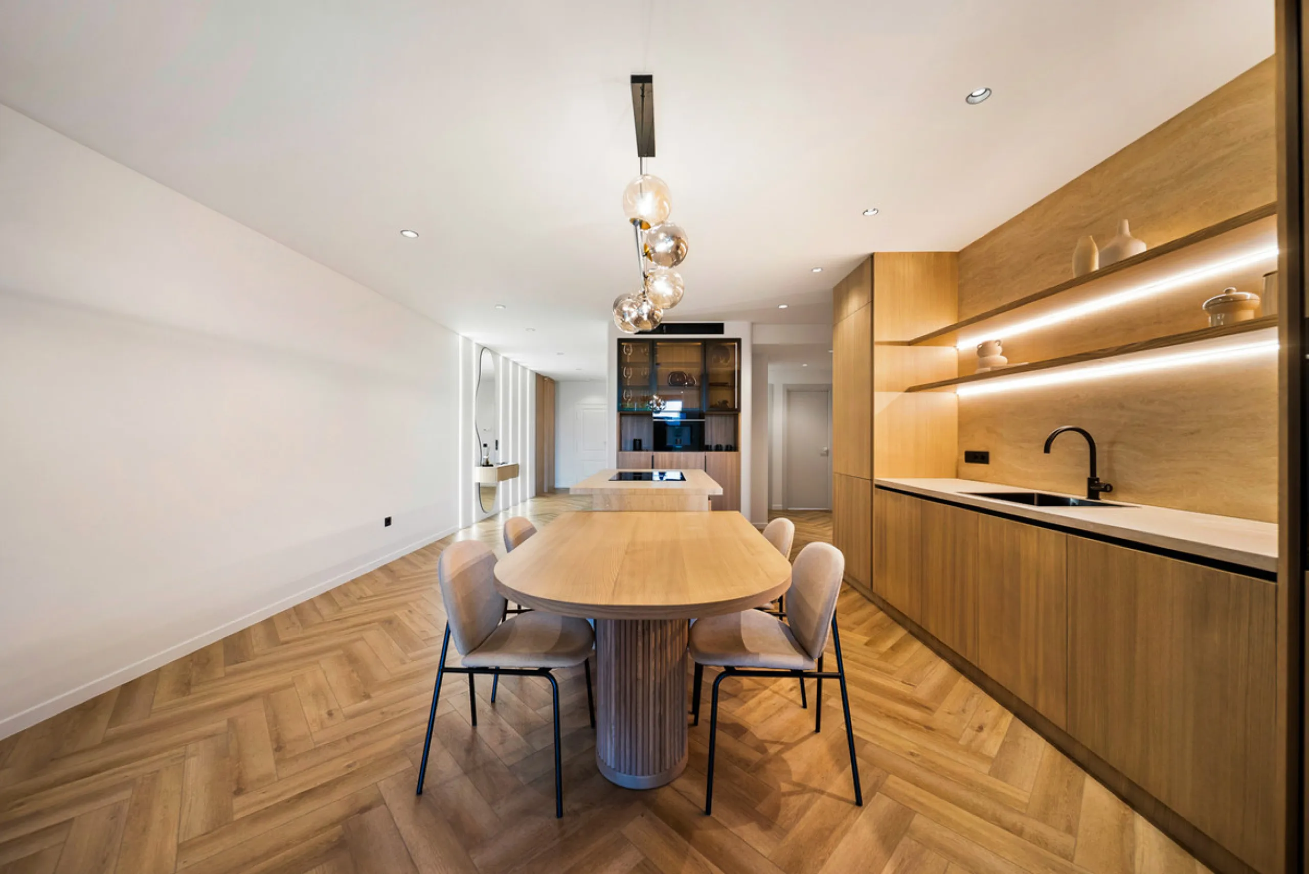 Apartment - Ground Floor Apartment в продаже в Marbella, Málaga. В доме 3 спален и 2 ванных комнат. Площадь дома 162 м²