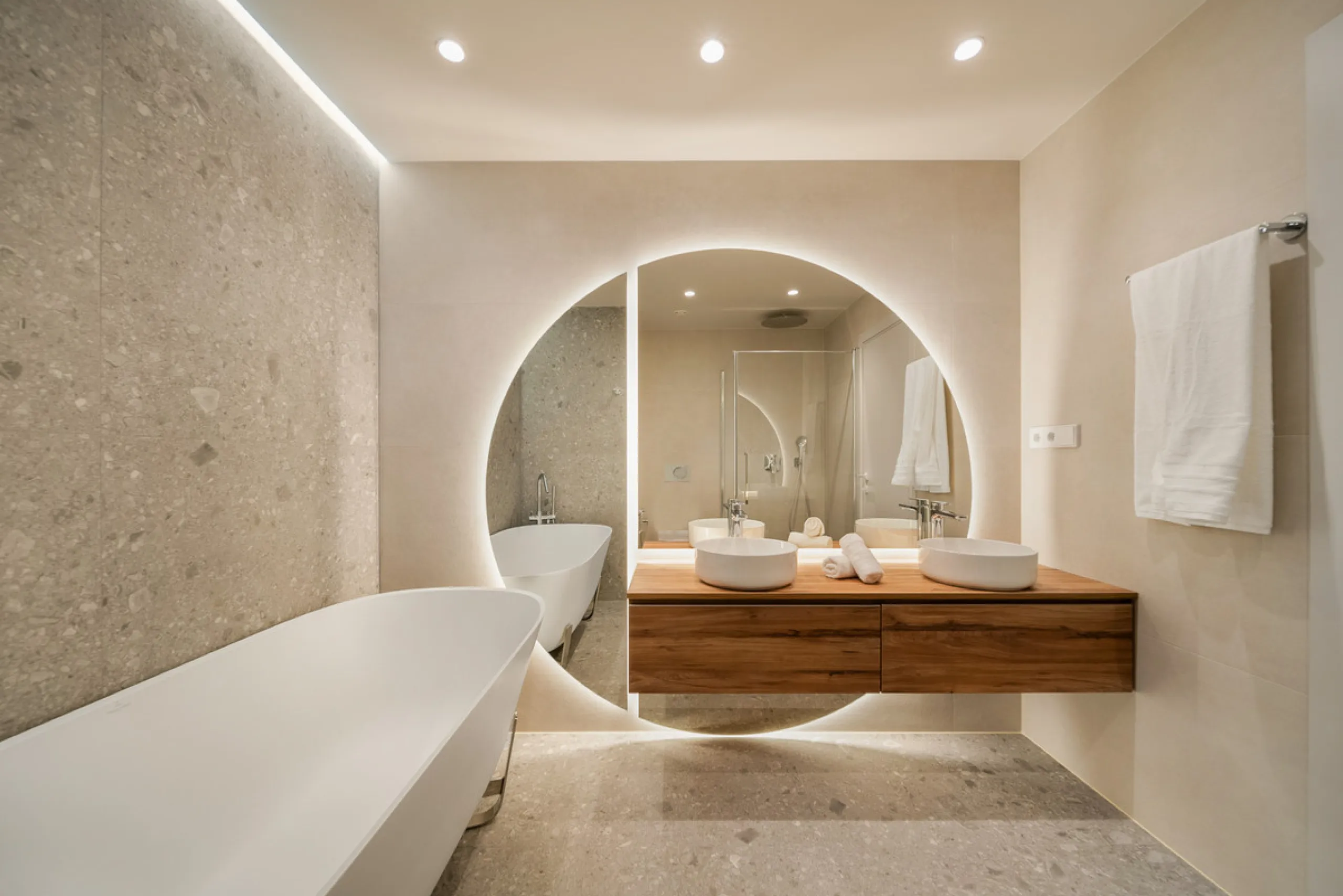 Apartment - Ground Floor Apartment в продаже в Marbella, Málaga. В доме 3 спален и 2 ванных комнат. Площадь дома 162 м²