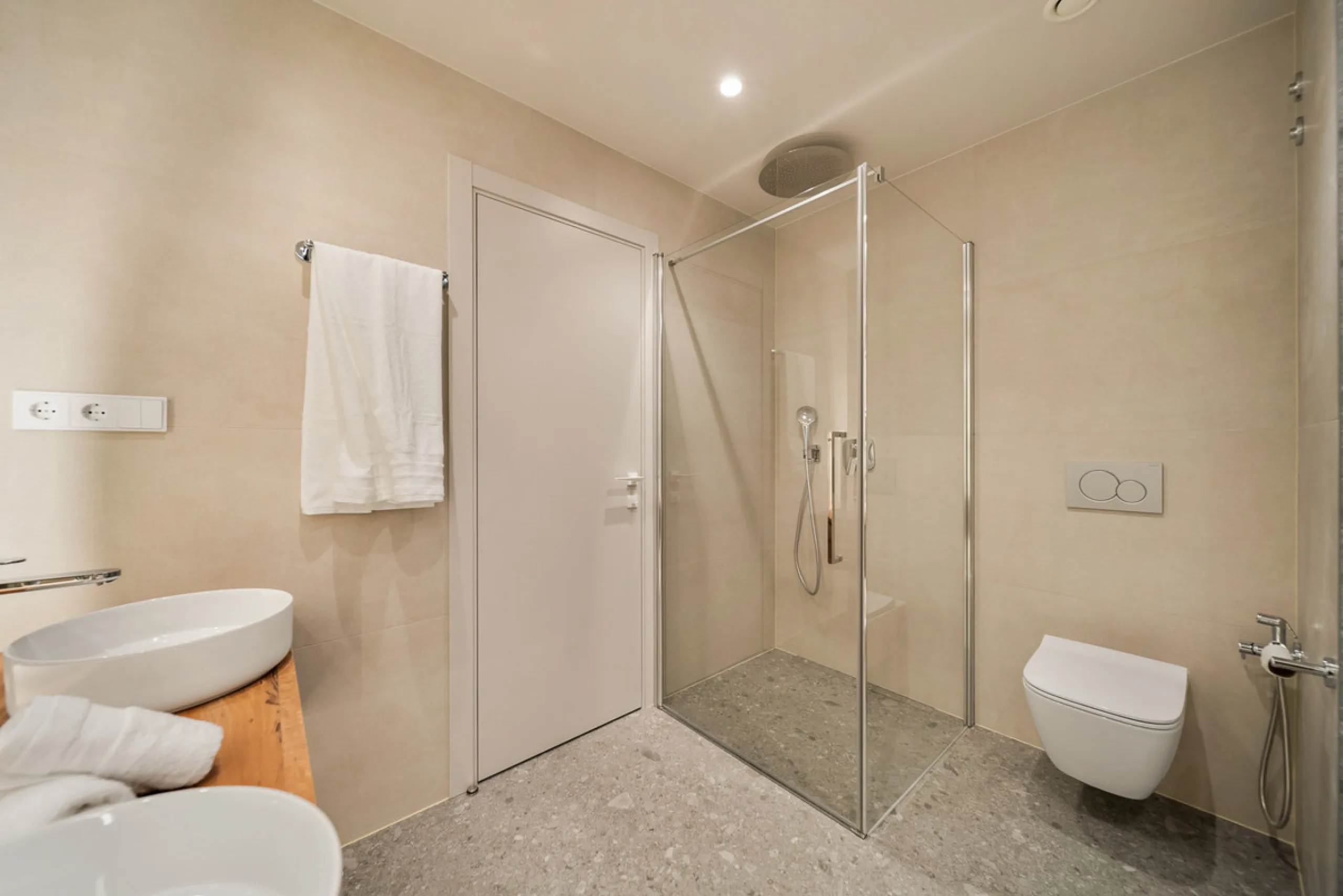 Apartment - Ground Floor Apartment в продаже в Marbella, Málaga. В доме 3 спален и 2 ванных комнат. Площадь дома 162 м²