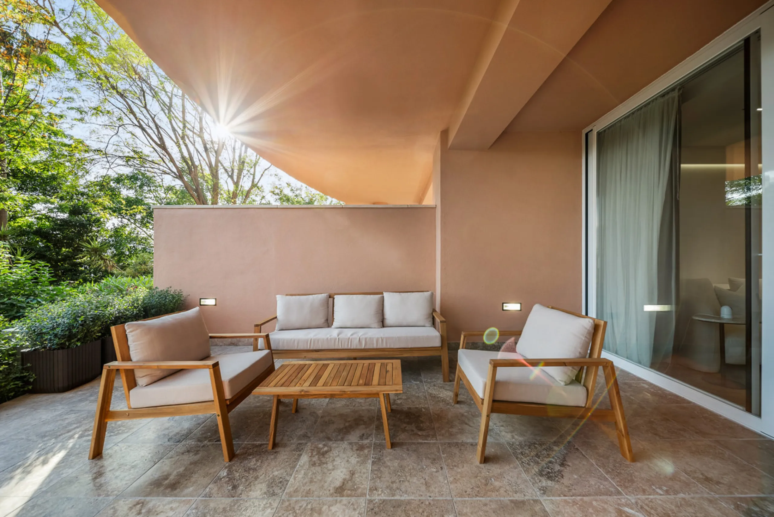 Apartment - Ground Floor Apartment в продаже в Marbella, Málaga. В доме 3 спален и 2 ванных комнат. Площадь дома 162 м²
