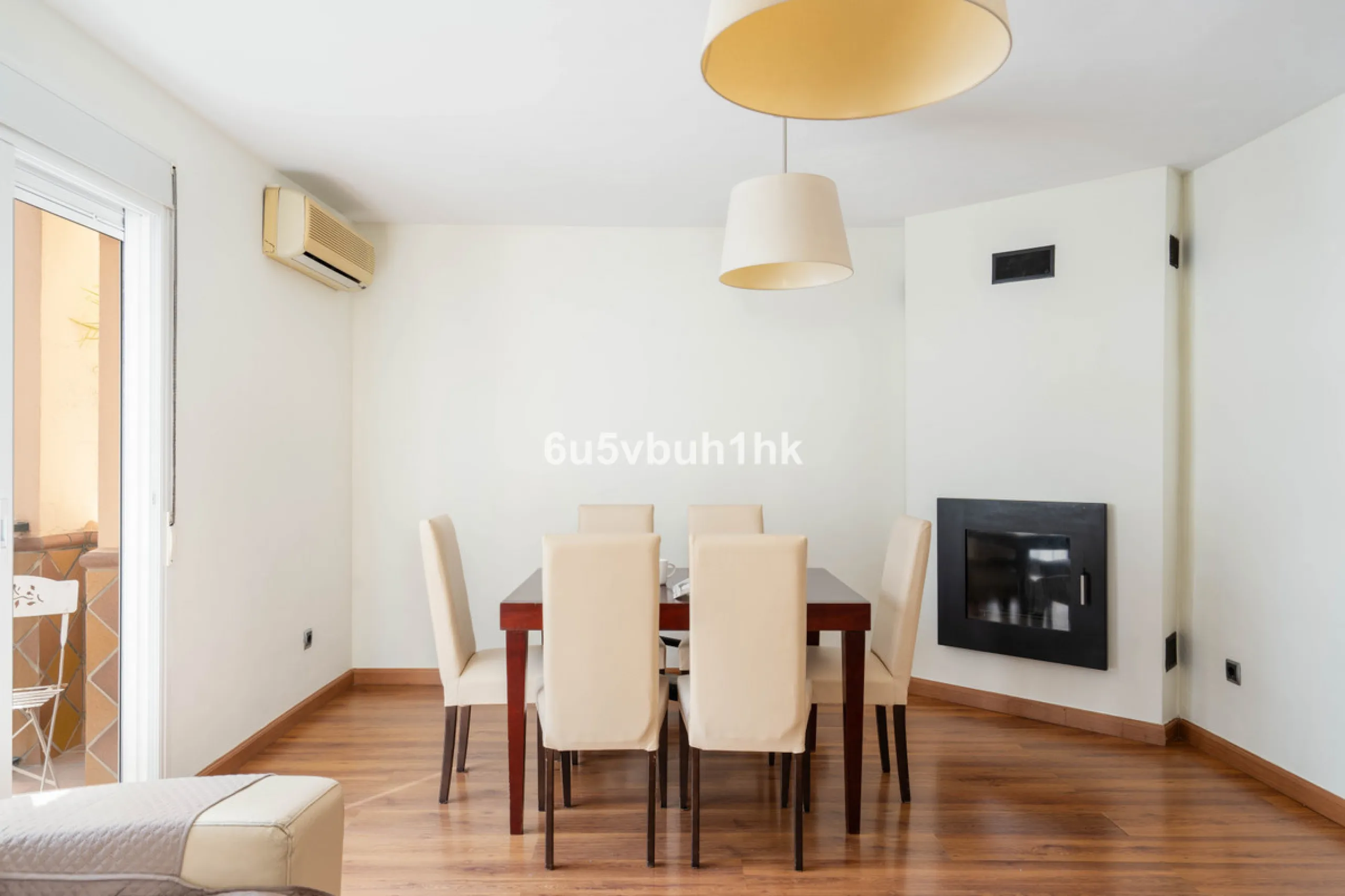 House - Townhouse в продаже в Mijas, Málaga. В доме 2 спален и 1 ванных комнат. Площадь дома 90 м²