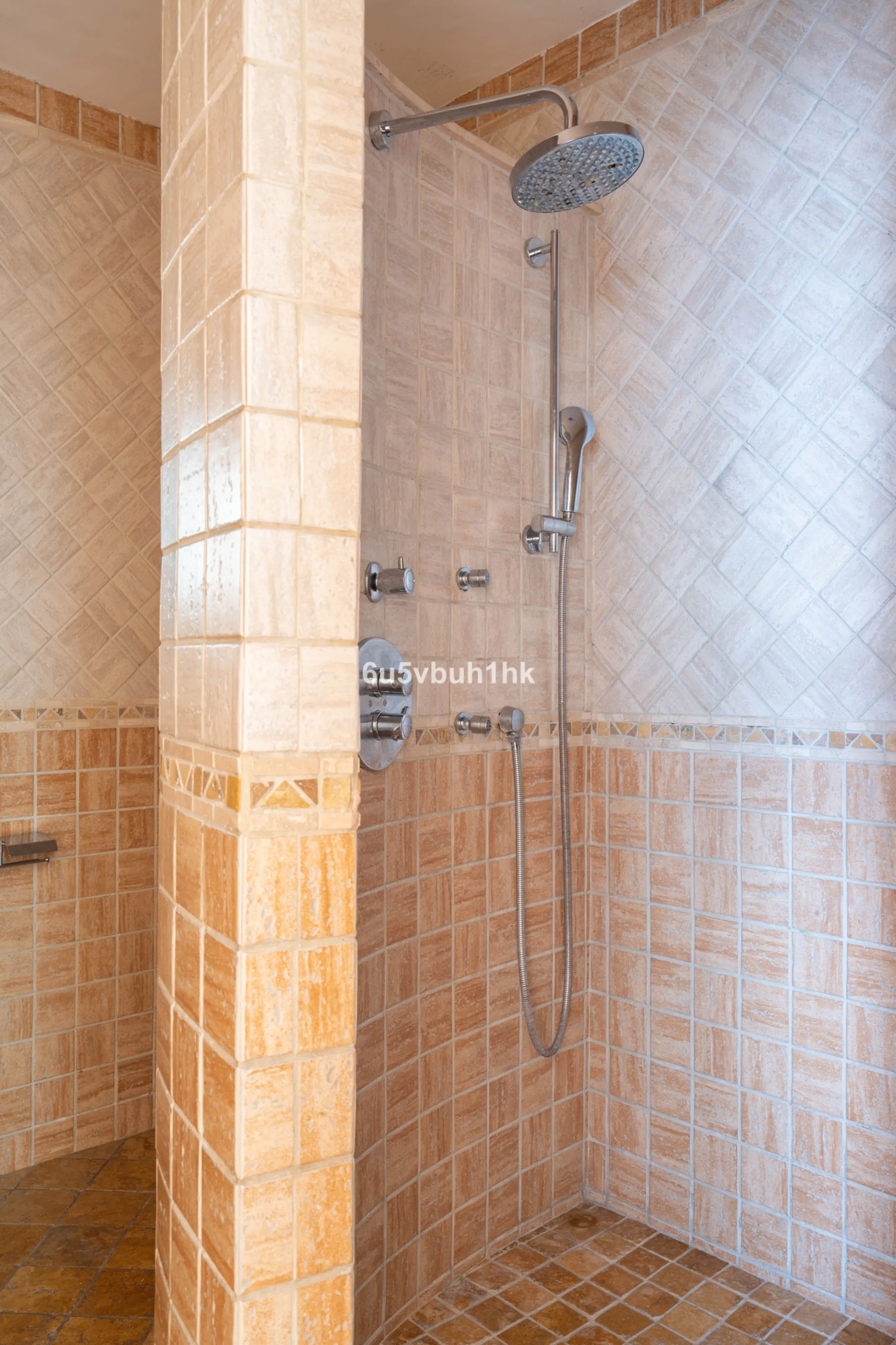 House - Townhouse в продаже в Mijas, Málaga. В доме 2 спален и 1 ванных комнат. Площадь дома 90 м²