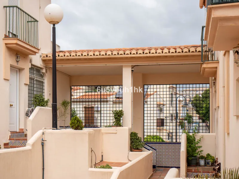 House - Townhouse в продаже в Mijas, Málaga. В доме 2 спален и 1 ванных комнат. Площадь дома 90 м²
