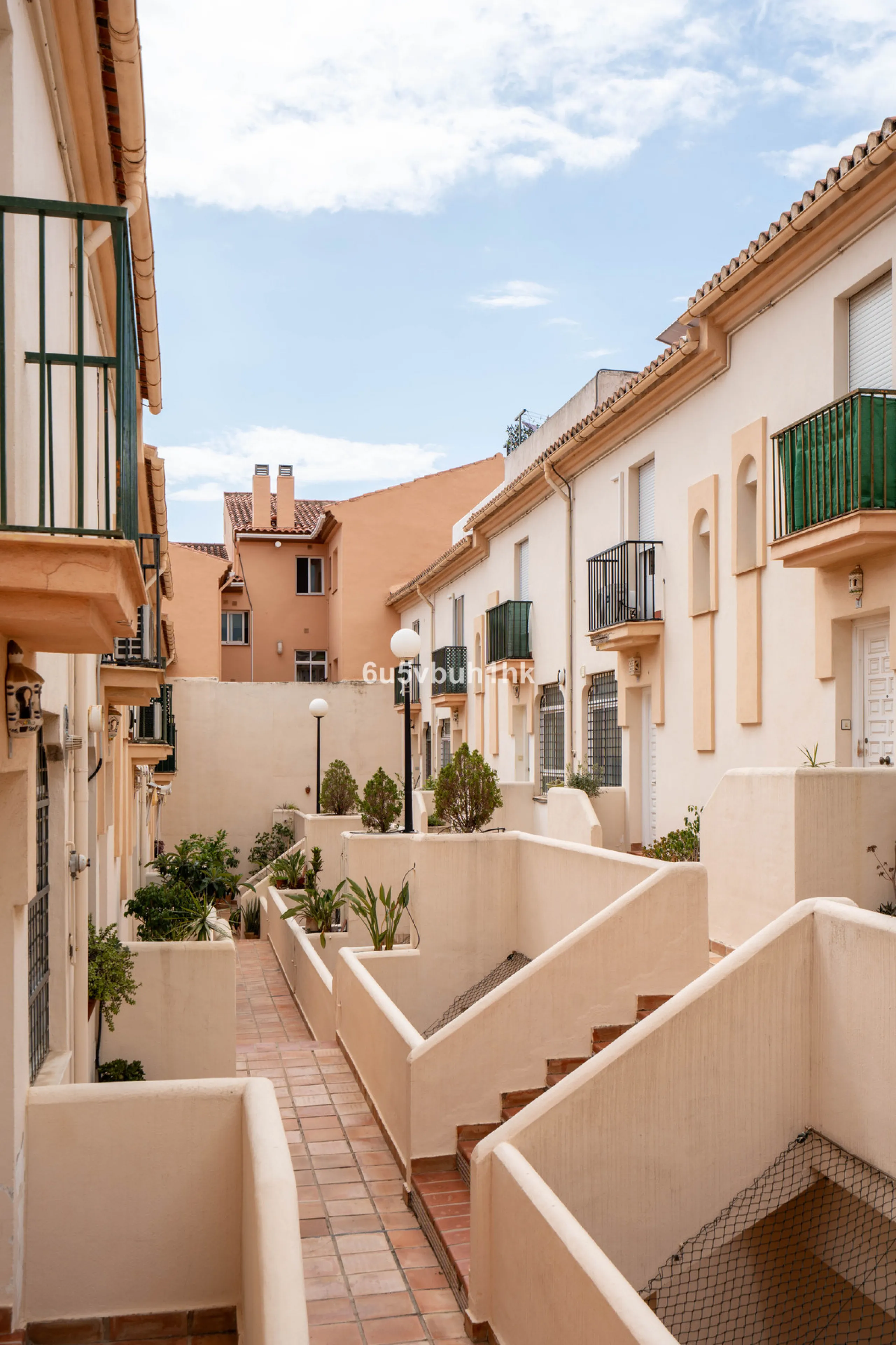 House - Townhouse в продаже в Mijas, Málaga. В доме 2 спален и 1 ванных комнат. Площадь дома 90 м²