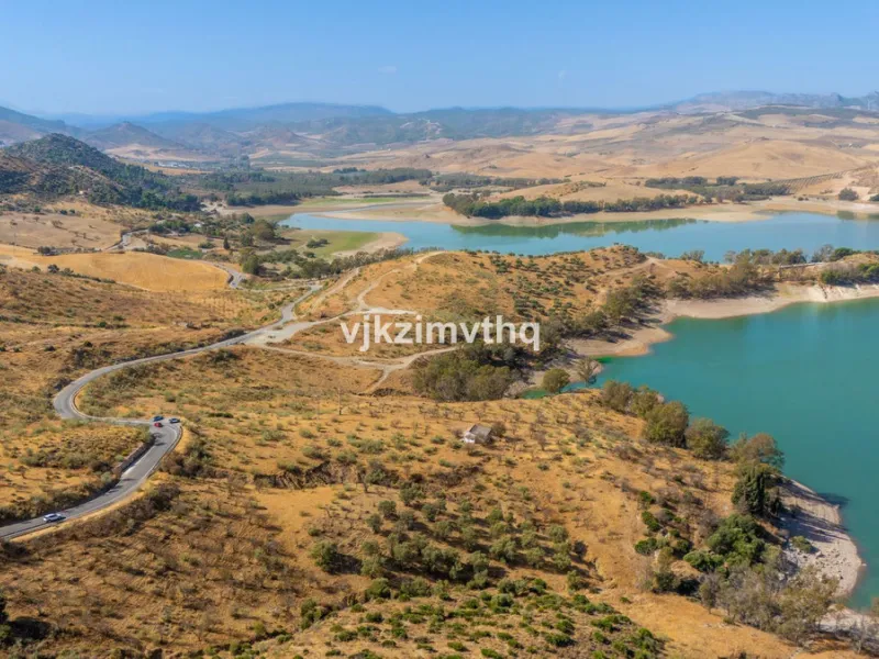 Plot - Commercial Plot в продаже в Ardales, Málaga. Площадь дома 104 м². Площадь участка 37909 м²