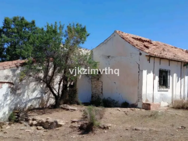 Plot - Commercial Plot в продаже в Ardales, Málaga. Площадь дома 104 м². Площадь участка 37909 м²