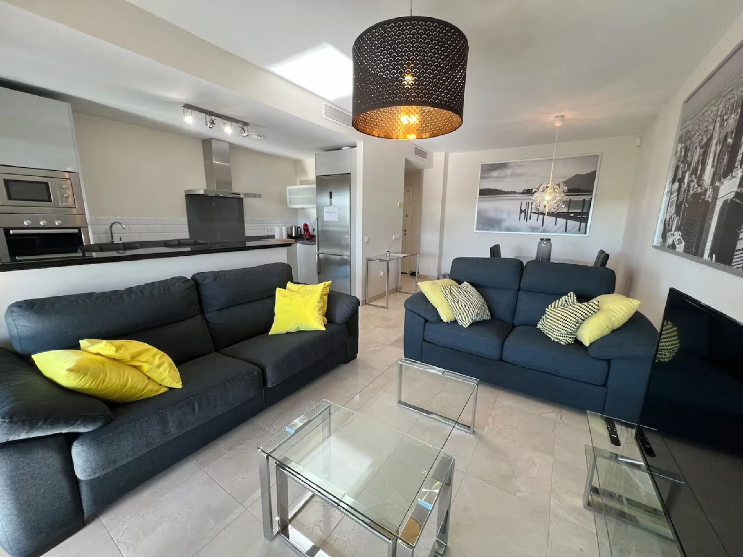 Apartment - Middle Floor Apartment в продаже в Málaga, Málaga. В доме 2 спален и 2 ванных комнат. Площадь дома 111 м²