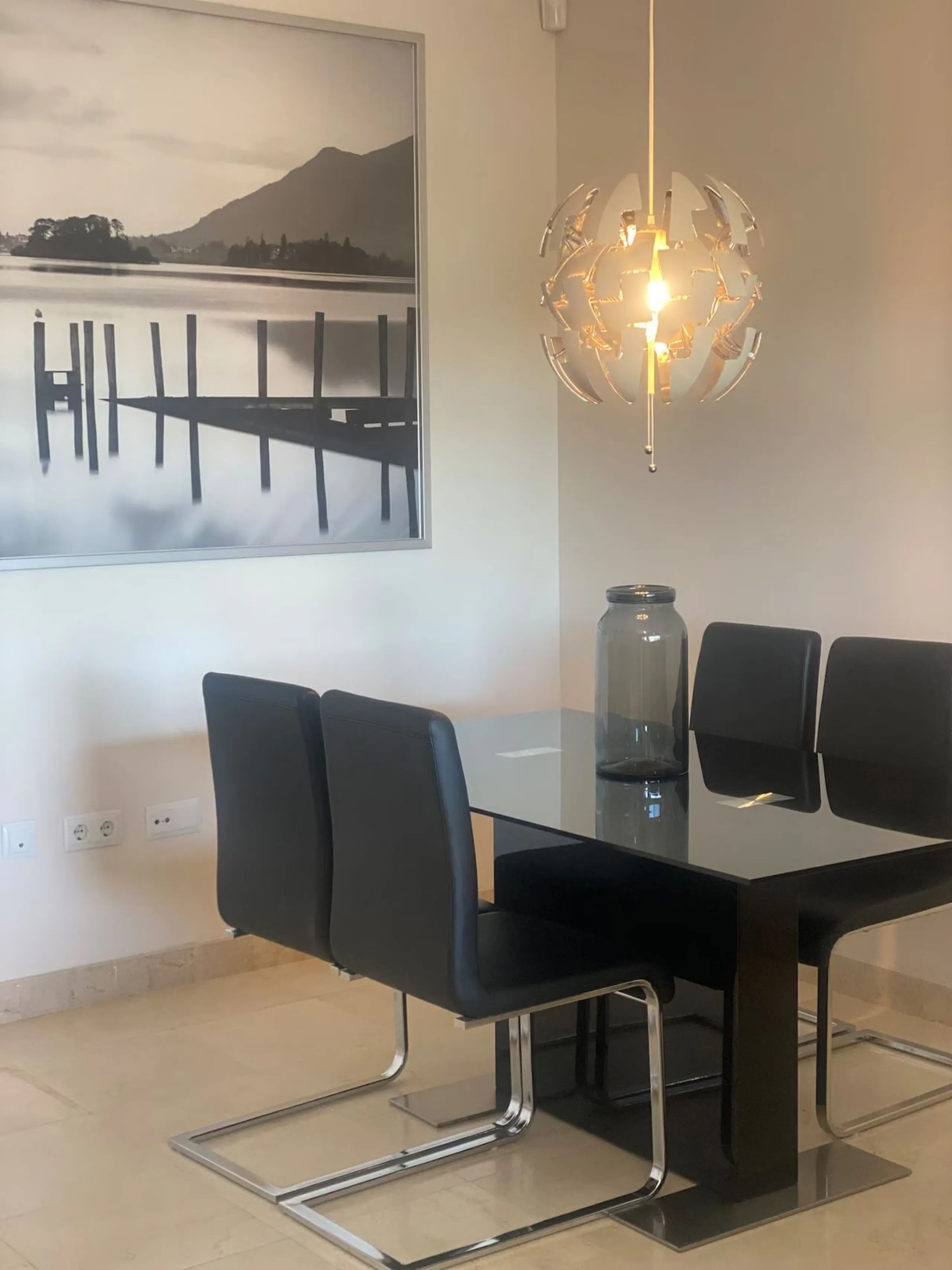 Apartment - Middle Floor Apartment в продаже в Málaga, Málaga. В доме 2 спален и 2 ванных комнат. Площадь дома 111 м²