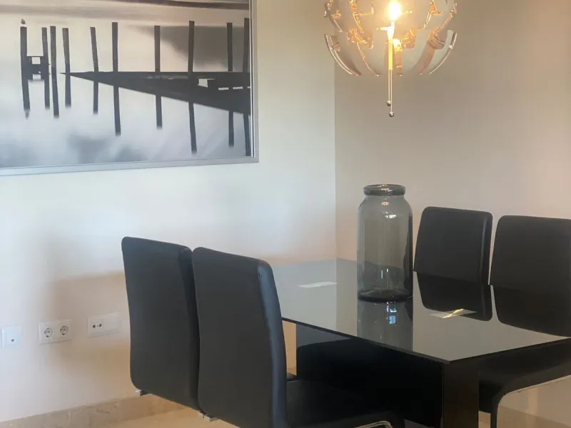 Apartment - Middle Floor Apartment в продаже в Málaga, Málaga. В доме 2 спален и 2 ванных комнат. Площадь дома 111 м²