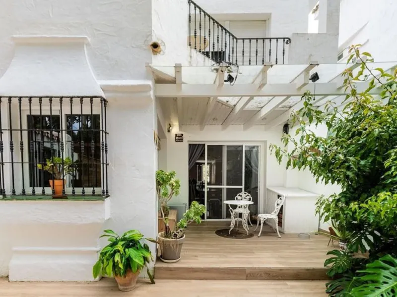 Charming Family Home in Los Naranjos de Marbella: Your Ideal Retreat