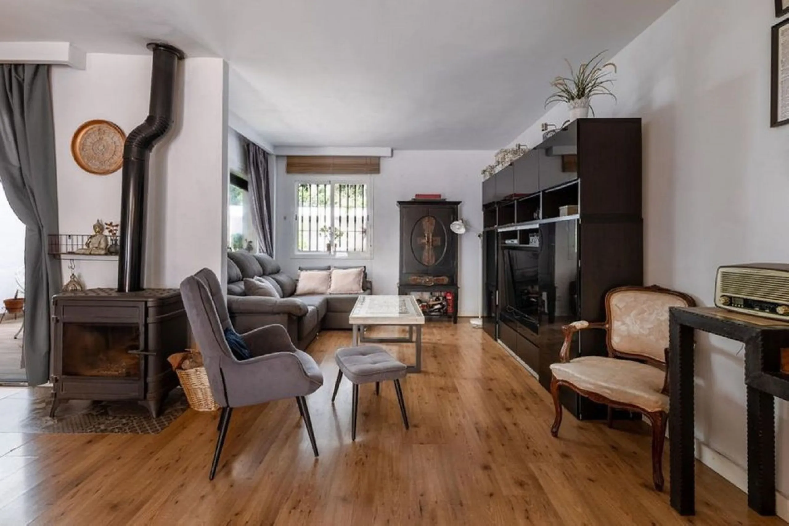 Charming Family Home in Los Naranjos de Marbella: Your Ideal Retreat