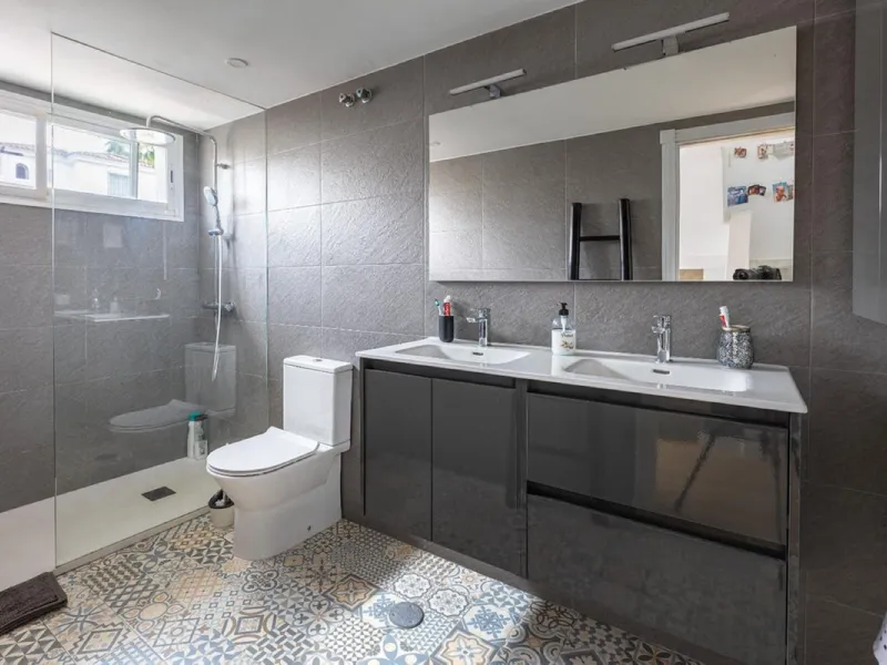 Charming Family Home in Los Naranjos de Marbella: Your Ideal Retreat