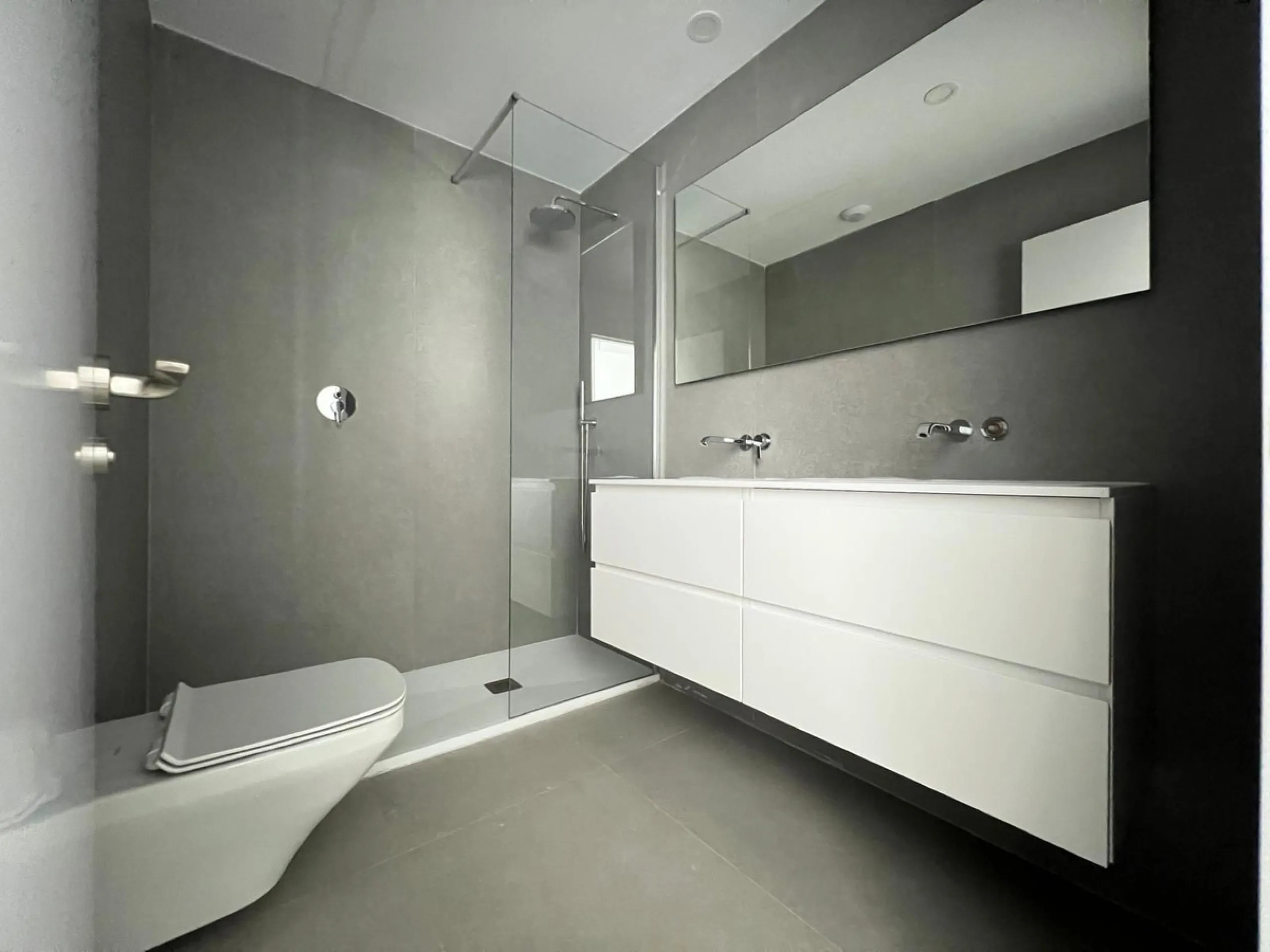 Apartment - Middle Floor Apartment в продаже в Marbella, Málaga. В доме 2 спален и 2 ванных комнат. Площадь дома 85 м²