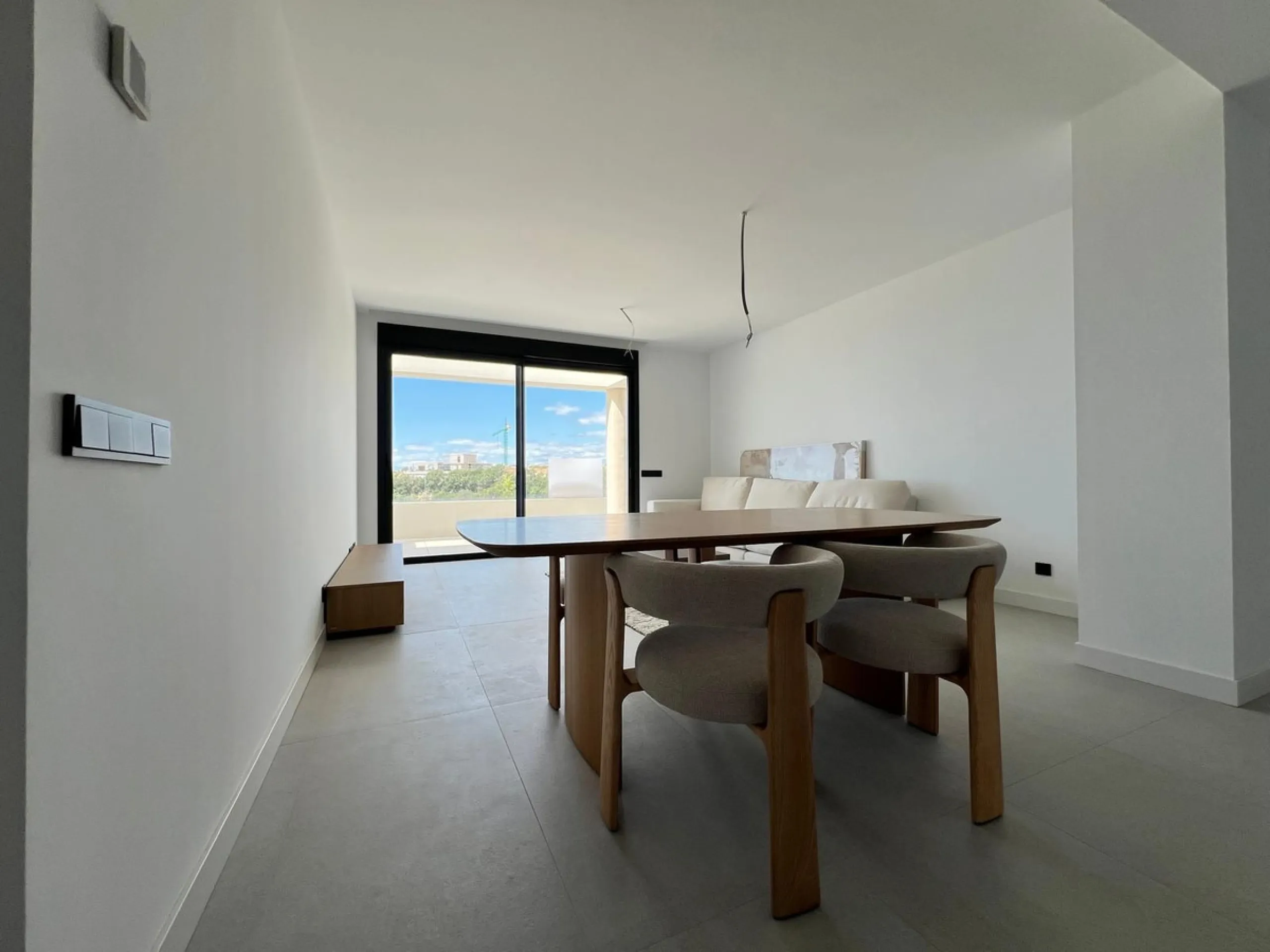 Apartment - Middle Floor Apartment в продаже в Marbella, Málaga. В доме 2 спален и 2 ванных комнат. Площадь дома 85 м²