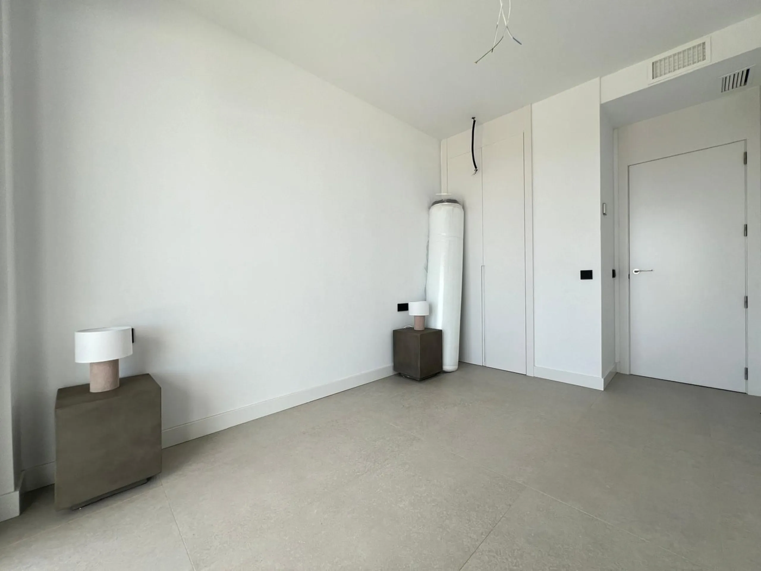 Apartment - Middle Floor Apartment в продаже в Marbella, Málaga. В доме 2 спален и 2 ванных комнат. Площадь дома 85 м²